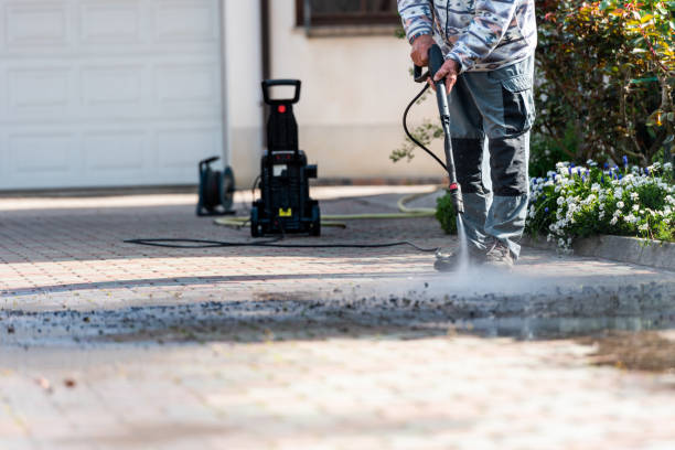 Why Choose Our Certified Pressure Washing Experts for Your Project Needs in Buckhead Ridge, FL?
